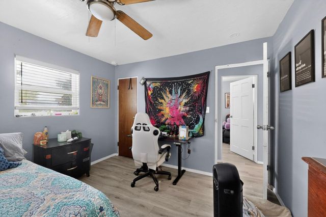 413 Arbor Place NE, Albuquerque, NM 87107