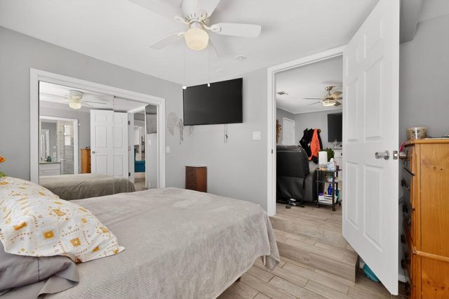413 Arbor Place NE, Albuquerque, NM 87107