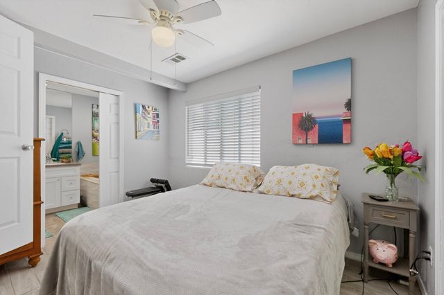 413 Arbor Place NE, Albuquerque, NM 87107
