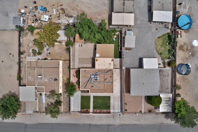 413 Arbor Place NE, Albuquerque, NM 87107