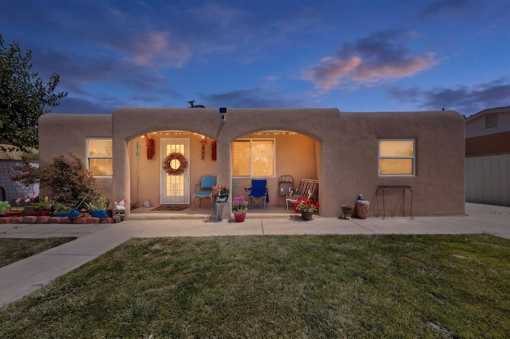 413 Arbor Place NE, Albuquerque, NM 87107