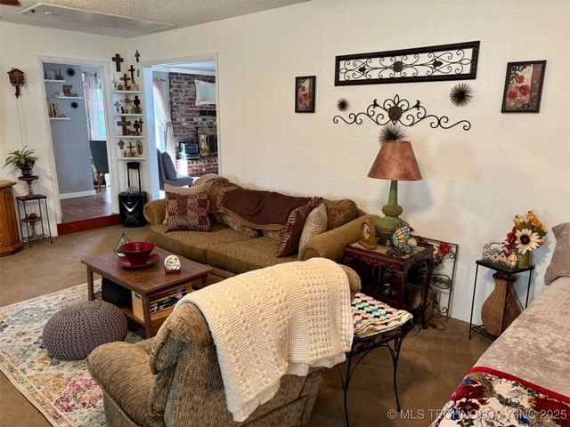 353 Council Tree Drive, Canadian, OK 74425