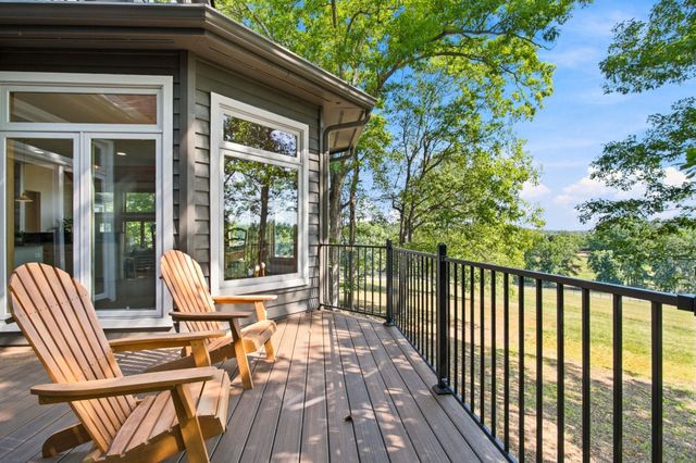 233 Stable Gate Drive, Campobello, SC 29322