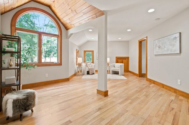 233 Stable Gate Drive, Campobello, SC 29322
