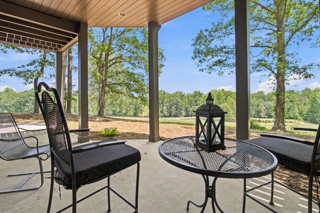 233 Stable Gate Drive, Campobello, SC 29322