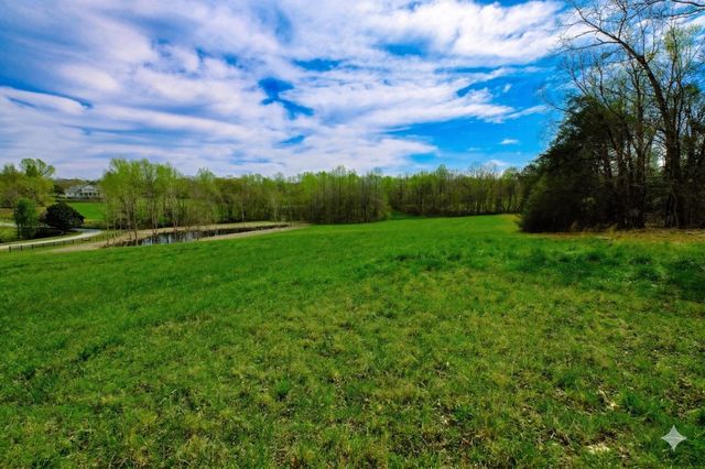 233 Stable Gate Drive, Campobello, SC 29322