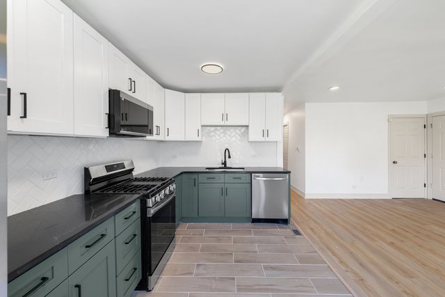 121 Williamsburg Road, Country Club Hills, IL 60478