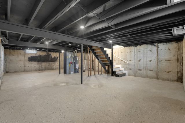 121 Williamsburg Road, Country Club Hills, IL 60478