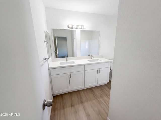 4430 W DIANA Avenue, Glendale, AZ 85302