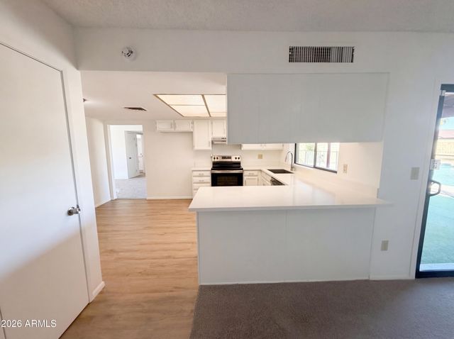 4430 W DIANA Avenue, Glendale, AZ 85302