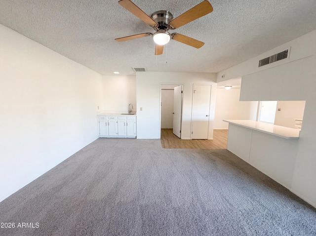 4430 W DIANA Avenue, Glendale, AZ 85302