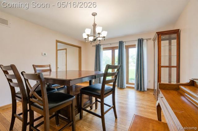 20007 Stamford Drive, Livonia, MI 48152