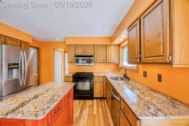 20007 Stamford Drive, Livonia, MI 48152
