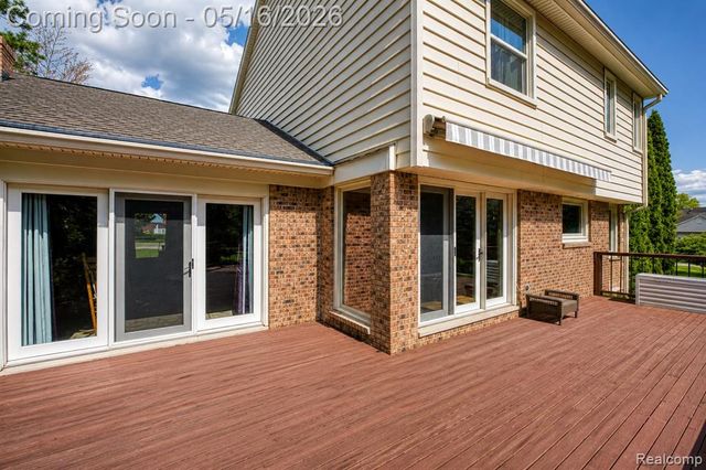20007 Stamford Drive, Livonia, MI 48152
