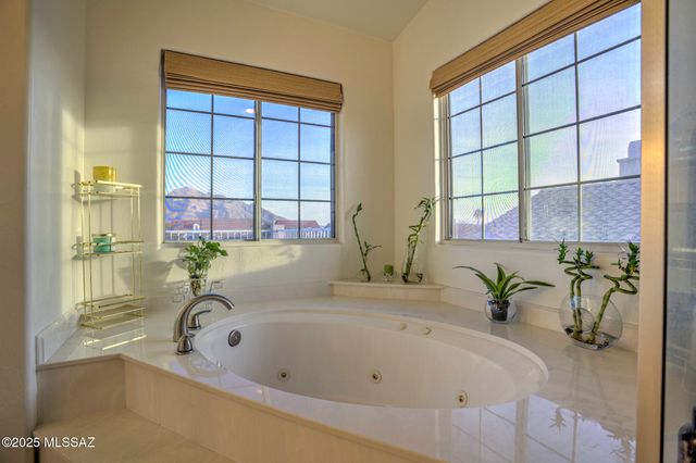 11018 N Mountain Breeze Drive Drive, Tucson, AZ 85737