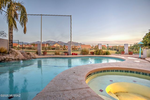 11018 N Mountain Breeze Drive Drive, Tucson, AZ 85737