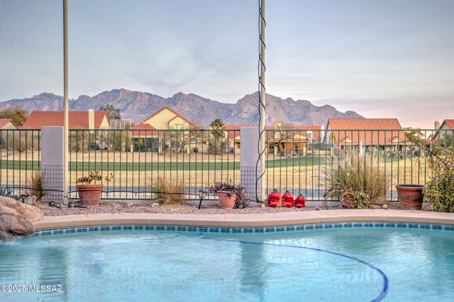 11018 N Mountain Breeze Drive Drive, Tucson, AZ 85737