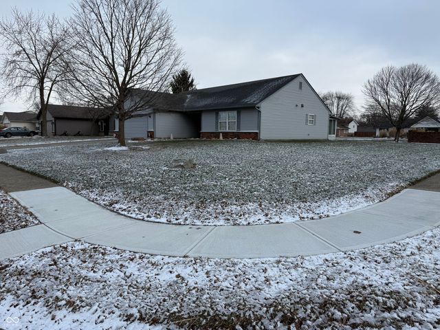 901 Peony Lane, Fortville, IN 46040