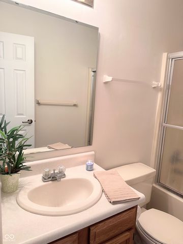 901 Peony Lane, Fortville, IN 46040