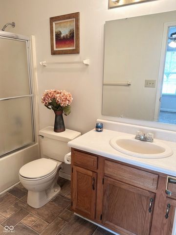 901 Peony Lane, Fortville, IN 46040