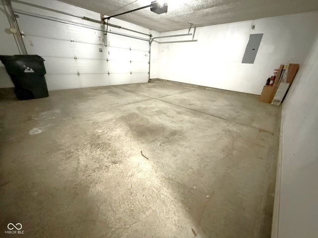 901 Peony Lane, Fortville, IN 46040