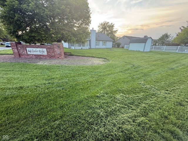 901 Peony Lane, Fortville, IN 46040