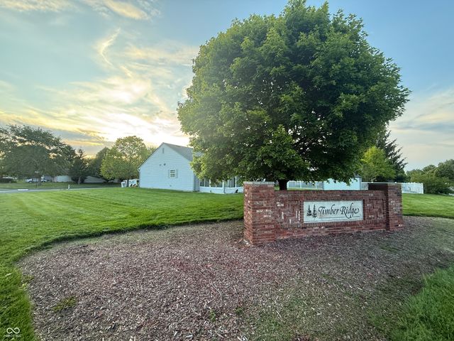 901 Peony Lane, Fortville, IN 46040
