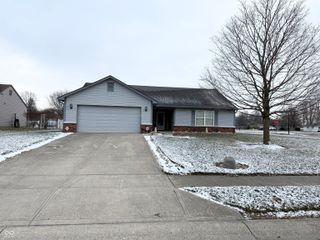 901 Peony Lane, Fortville, IN 46040