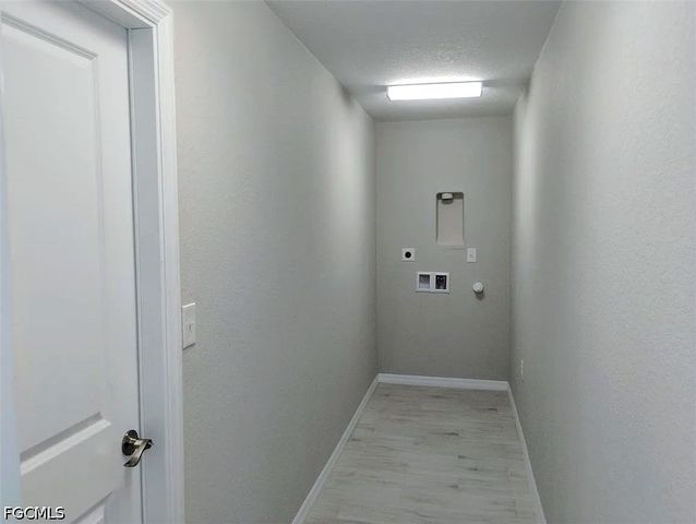 3528 NE 17th PL, Cape Coral, FL 33909