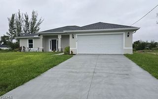 3528 NE 17th PL, Cape Coral, FL 33909