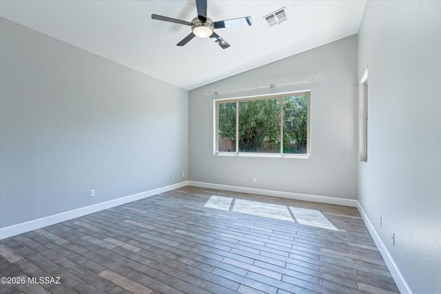 327 W Klinger Canyon Drive, Oro Valley, AZ 85755