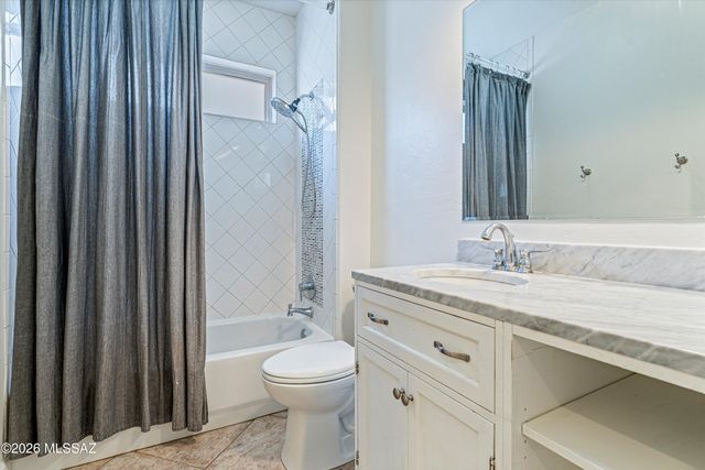 327 W Klinger Canyon Drive, Oro Valley, AZ 85755