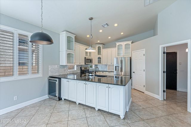 327 W Klinger Canyon Drive, Oro Valley, AZ 85755