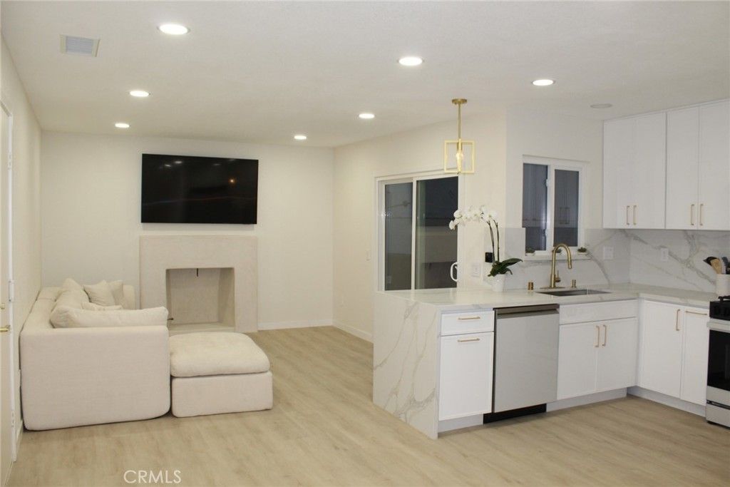 Image 7 of property listing at 4022 Johnson, Oceanside, CA 92056