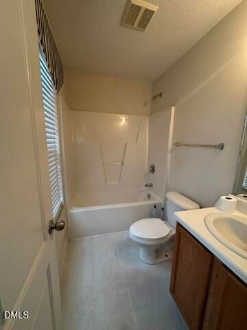 7706 Oliver Park Drive, Whitsett, NC 27377