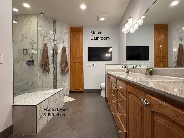 1016 NW Waterfront Drive, Ankeny, IA 50023