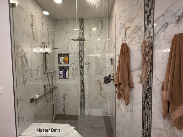 1016 NW Waterfront Drive, Ankeny, IA 50023