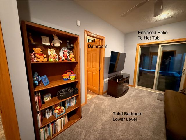 1016 NW Waterfront Drive, Ankeny, IA 50023