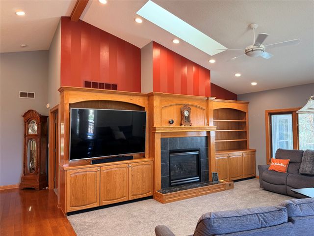 1016 NW Waterfront Drive, Ankeny, IA 50023