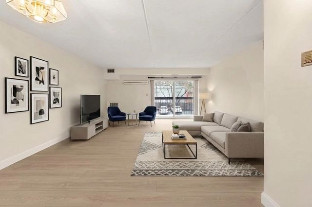 159 Main St 11B, Stoneham, MA 02180