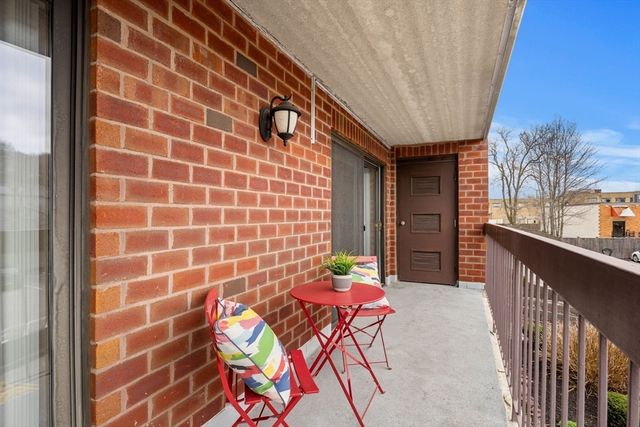 159 Main St 11B, Stoneham, MA 02180