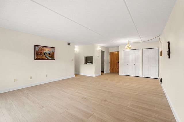 159 Main St 11B, Stoneham, MA 02180