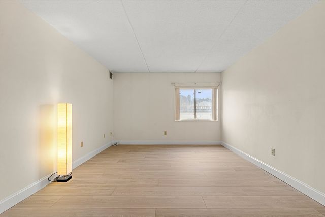 159 Main St 11B, Stoneham, MA 02180