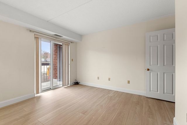 159 Main St 11B, Stoneham, MA 02180