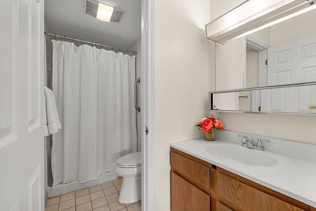 159 Main St 11B, Stoneham, MA 02180