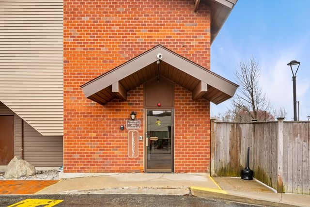 159 Main St 11B, Stoneham, MA 02180