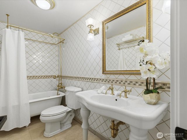 14914 NE 177th Drive, Woodinville, WA 98072