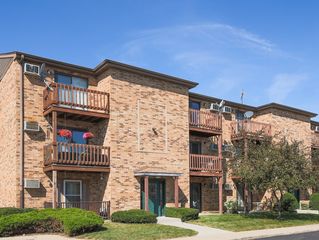 1324 N Geneva Drive 3B, Palatine, IL 60074