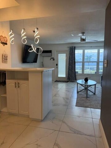 1110 N Riverside Drive 25, Pompano Beach, FL 33062