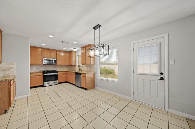 18902 Sun Pass Drive, Tomball, TX 77377